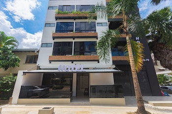 hotel distrito 70 living