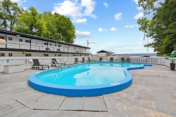 Showboat Hotel,,2 star