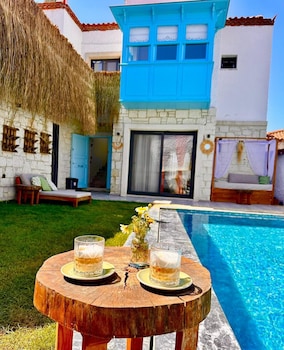Alacati Paradise Hotel,,1 star