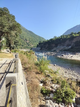 riverside near kainchi dham temple