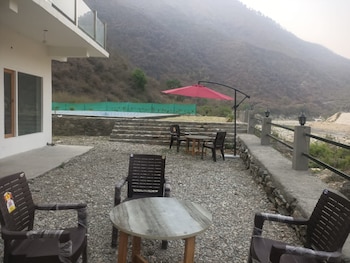 riverside near kainchi dham temple