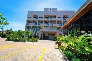 the mist hotel entebbe