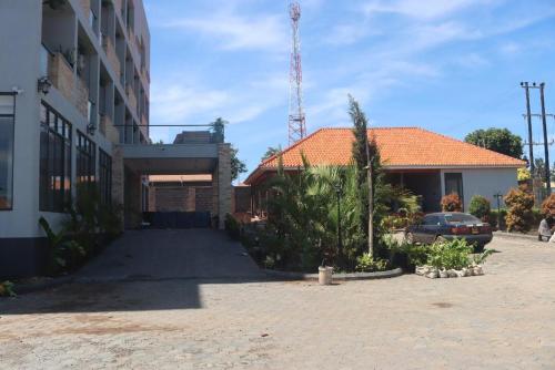 the mist hotel entebbe
