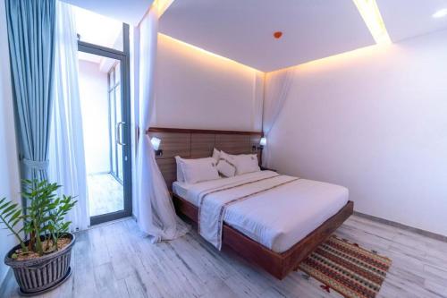 the mist hotel entebbe