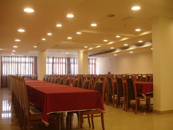 Hotel 13 De Outubro By Umbral,,2 star