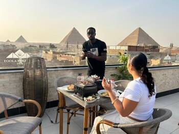 foola pyramids inn hotel