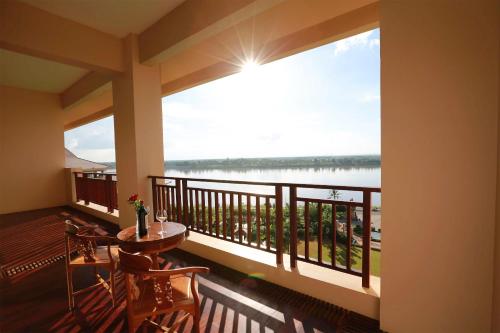 landmark mekong riverside hotel