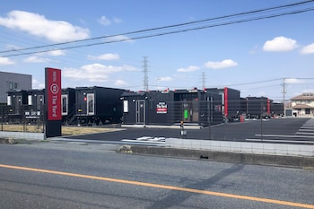 Hotel R9 The Yard Hanazonointer,,2 star