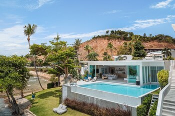 secret tides luxury beachfront villas