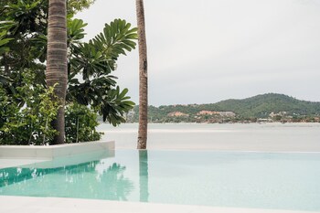 secret tides luxury beachfront villas