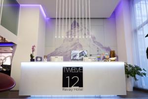 12 revay hotel