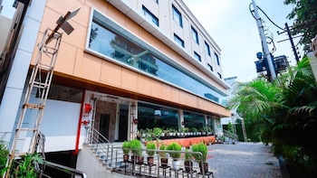 hotel vanshi vat