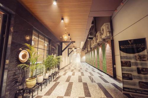 hotel vanshi vat