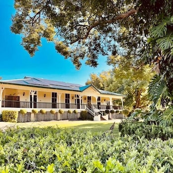 gunabul homestead and golf course