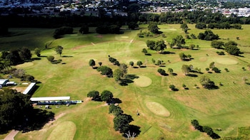 Gunabul Homestead & Golf Course,,3 star