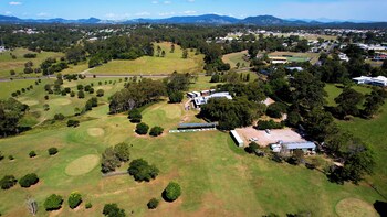 Gunabul Homestead & Golf Course,,3 star