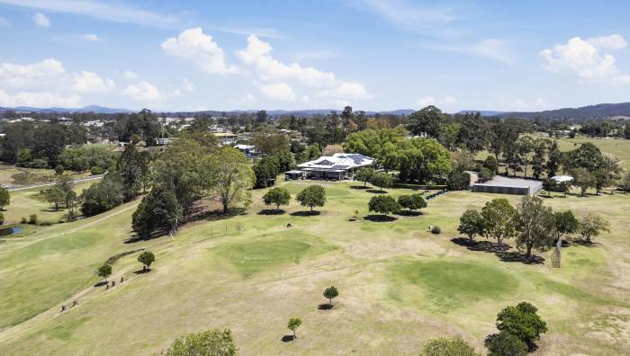 gunabul homestead and golf course