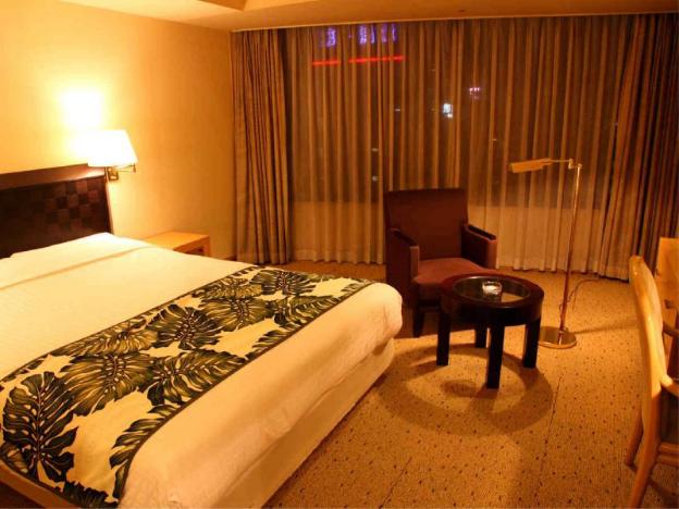 breezbay hotel resort and spa