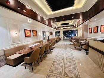 Hotel The Elite,,3 star
