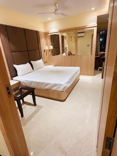 hotel the elite