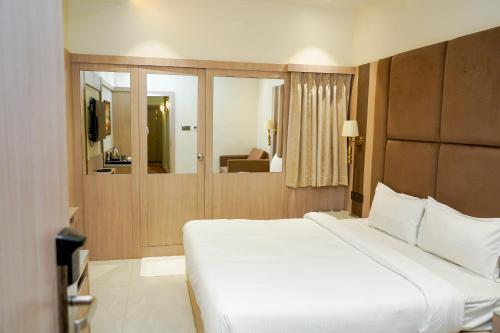 hotel the elite