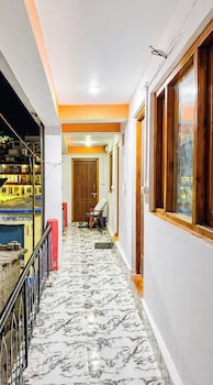 Mountain View Hotel The Shrigangalok,,3 star