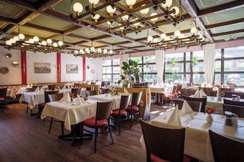 Hotel-Restaurant Dechbettener Hof,,0 star
