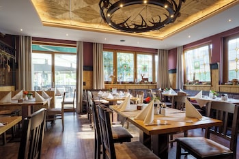 Hotel-Restaurant Dechbettener Hof,,0 star