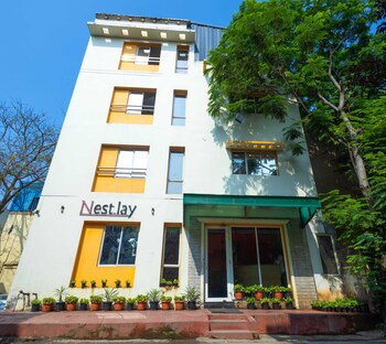 nestlay hotel ambatture