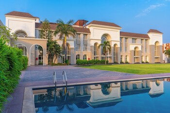 ranveer the garden resort
