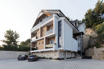 forest park hotel kruje
