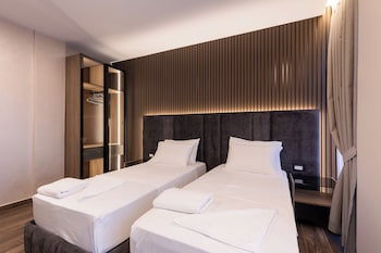 forest park hotel kruje