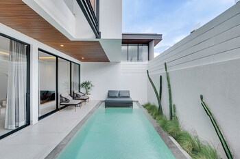 Villa Rhys - Canggu,,4 star