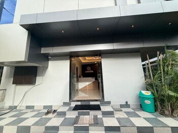 visawa residency sindhudurg rd