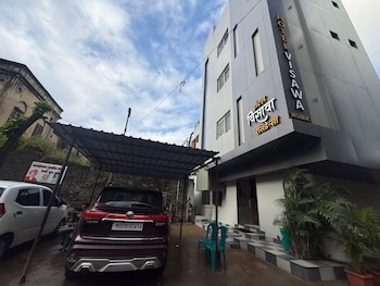 Visawa Residency Sindhudurg Rd,,2 star