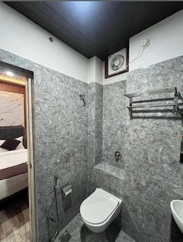 the canvas hotel