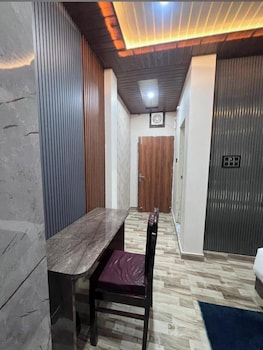 the canvas hotel