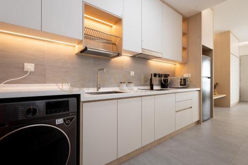 sunsuria forum premier suites setia alam