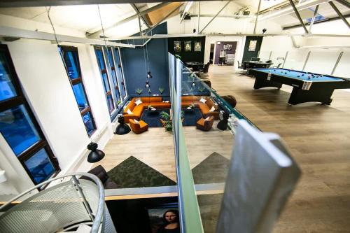 casino whirlpool sauna kino indoor basketball