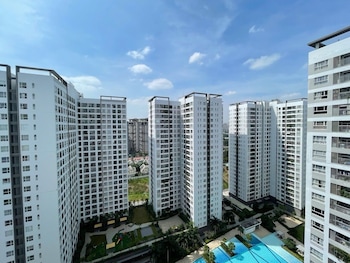 sunrise riveside luxury apartment