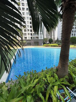 sunrise riveside luxury apartment