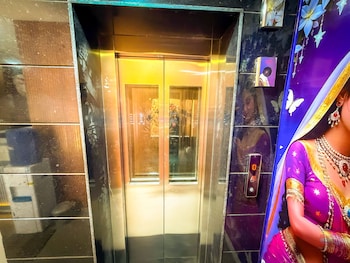 hotel nutan ashray 200 mtr from prem mandir