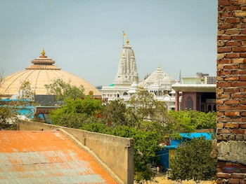 hotel nutan ashray 200 mtr from prem mandir