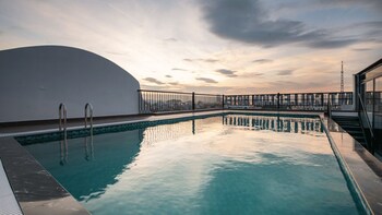 mt collection legacy hotel ninh binh