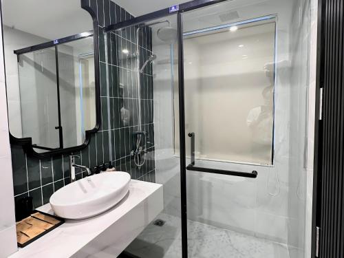 mt collection legacy hotel ninh binh