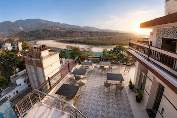 Hotel The Montara Near Ganga Ghat,,3 star