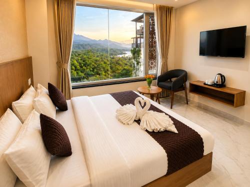 hotel the montara near ganga ghat