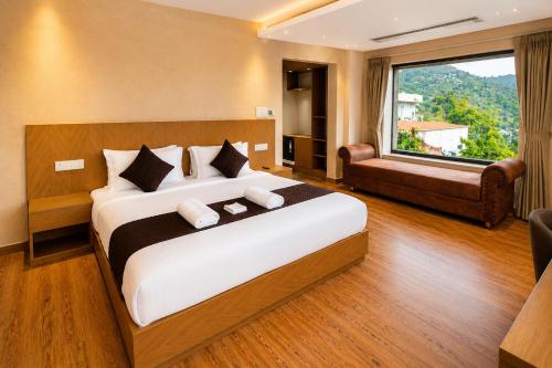hotel the montara near ganga ghat