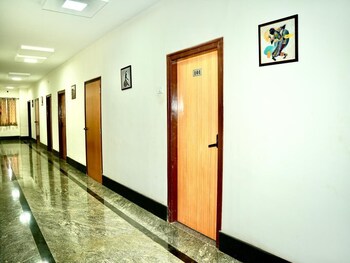 Irctc Hotel Hospet,,3 star