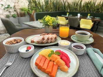 piscis art by ool hotels
